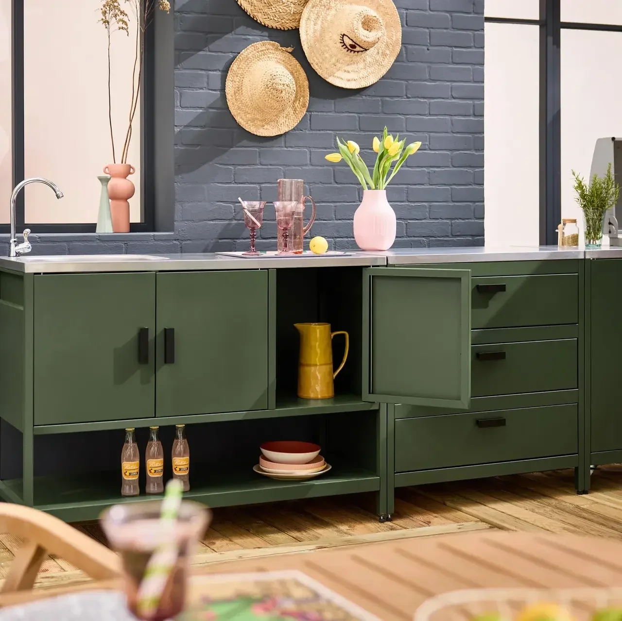 Modular outdoor kitchen Naxos 5 elements with 3-burner gas grill and integrated thermometer