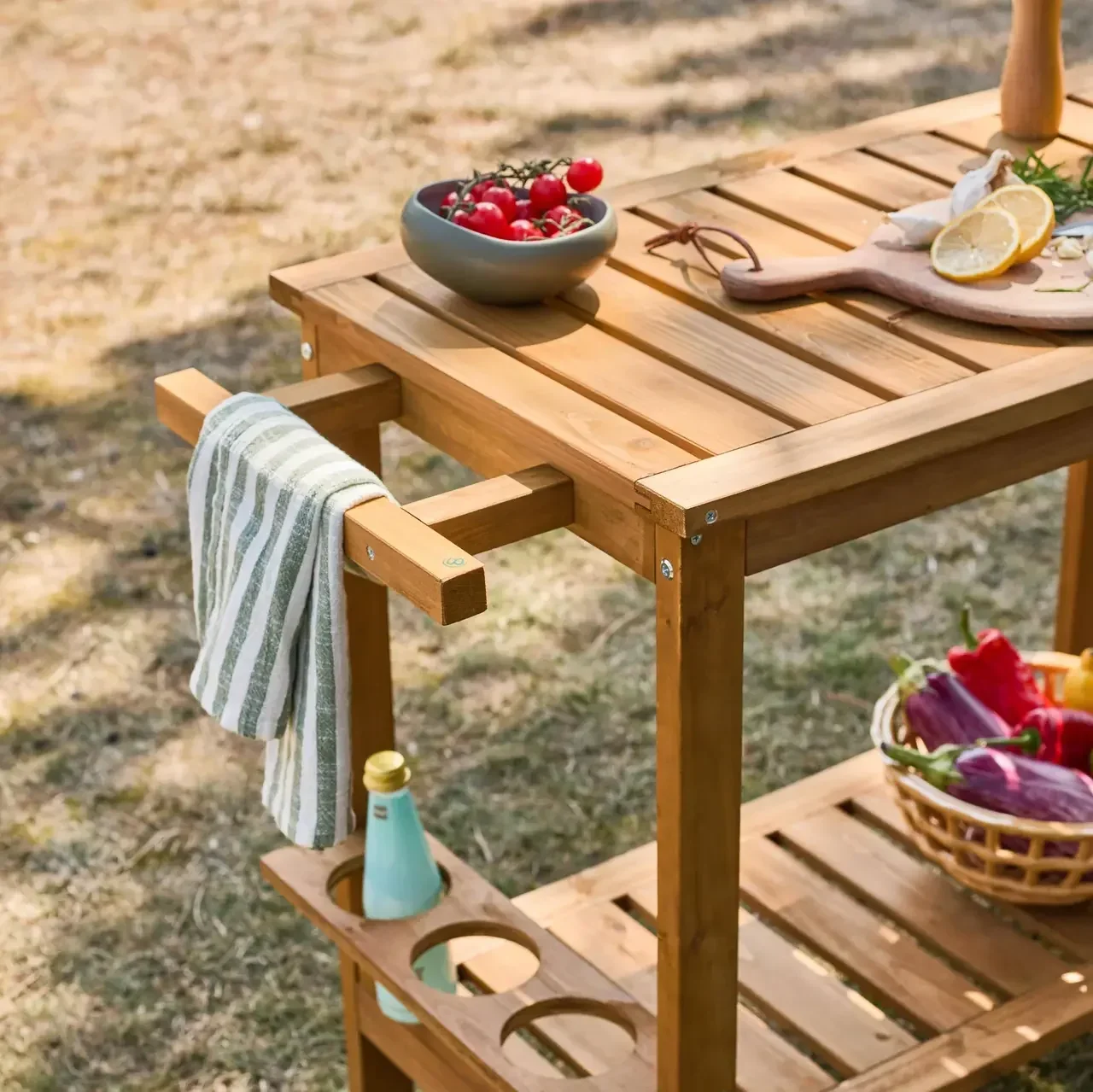 Desserte jardin bois sapin 95 cm roulettes poignée rangement bouteilles