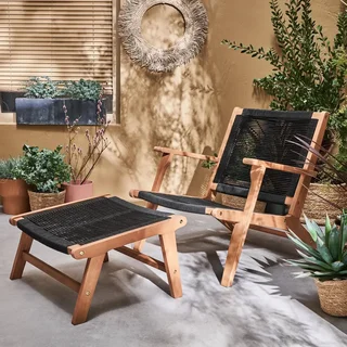 Fauteuil lounge Cuzco bois eucalyptus avec repose-pieds et assise cordes