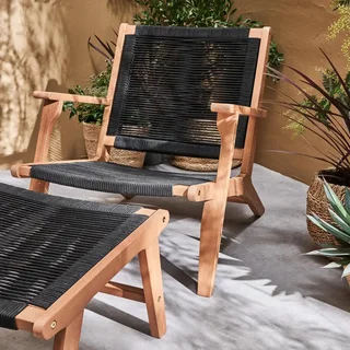 Fauteuil lounge Cuzco bois eucalyptus avec repose-pieds et assise cordes