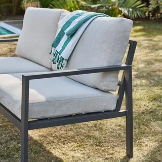 Salon de jardin Onara 4 personnes aluminium avec coussins oléfine
