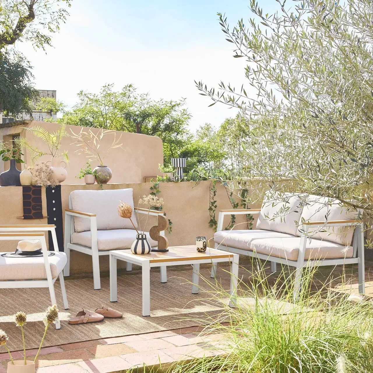 Set da Giardino Alluminio Polywood 4 Posti Casoria con Cuscini Comodi