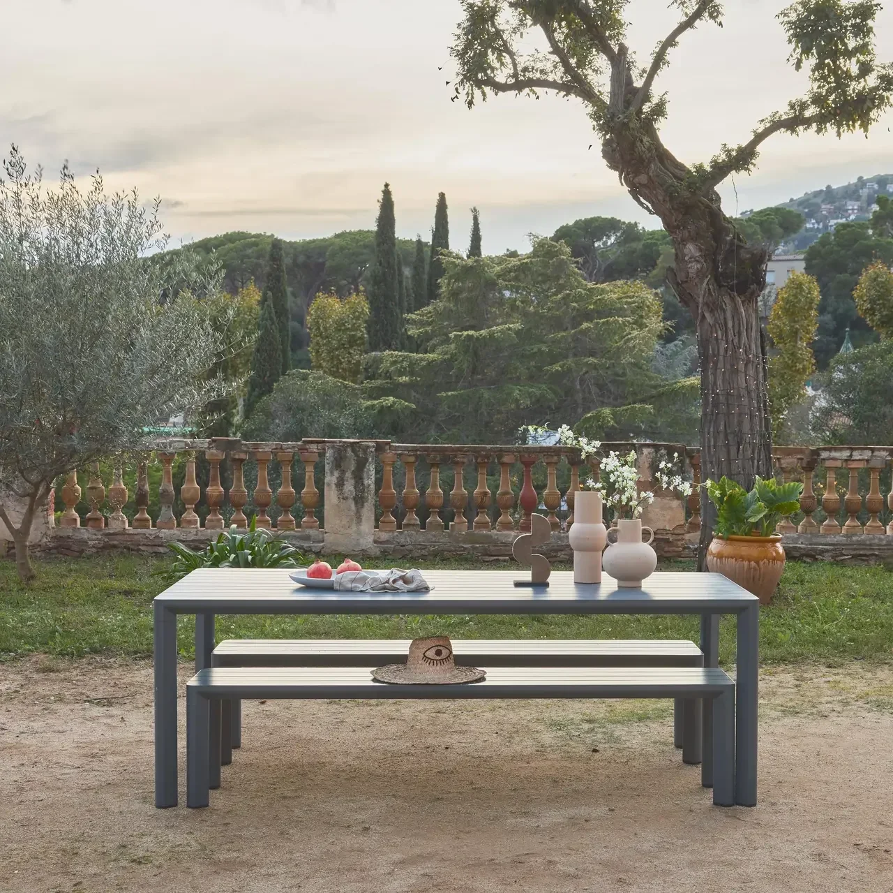 Ensemble table bancs jardin aluminium 3 pièces design moderne 8 places