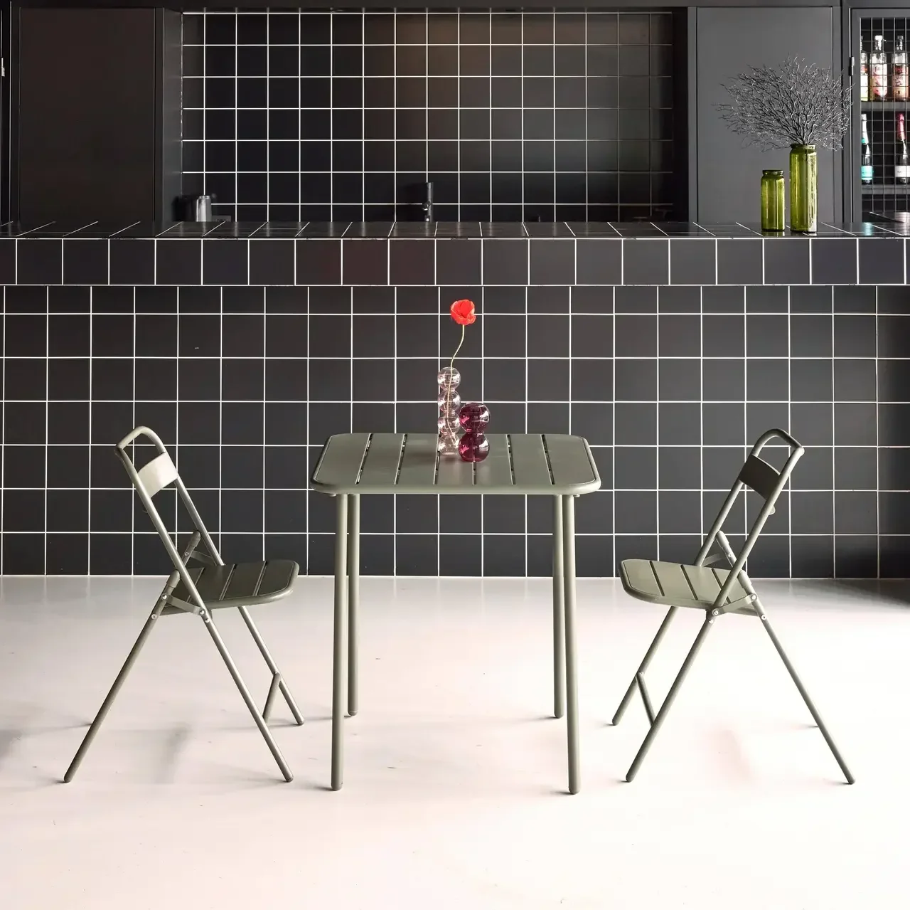 Ensemble table bistrot et 2 chaises pliantes métal jardin Amélia