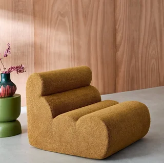 Fauteuil chauffeuse Nova en bouclette texturée beige, design cosy et contemporain pour salon