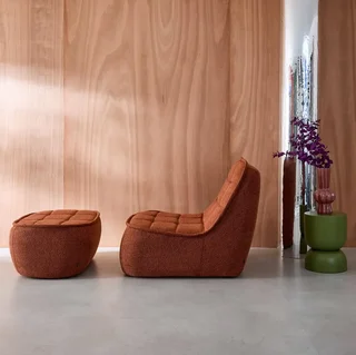 Fauteuil chauffeuse Boni bouclette texturée avec repose-pieds assorti