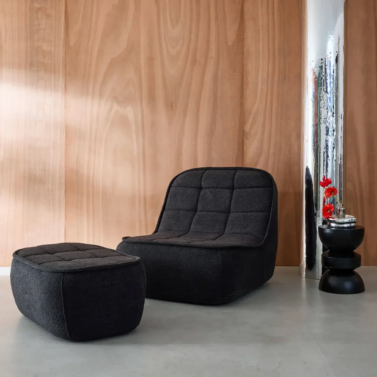 Fauteuil chauffeuse Boni bouclette texturée avec repose-pieds assorti