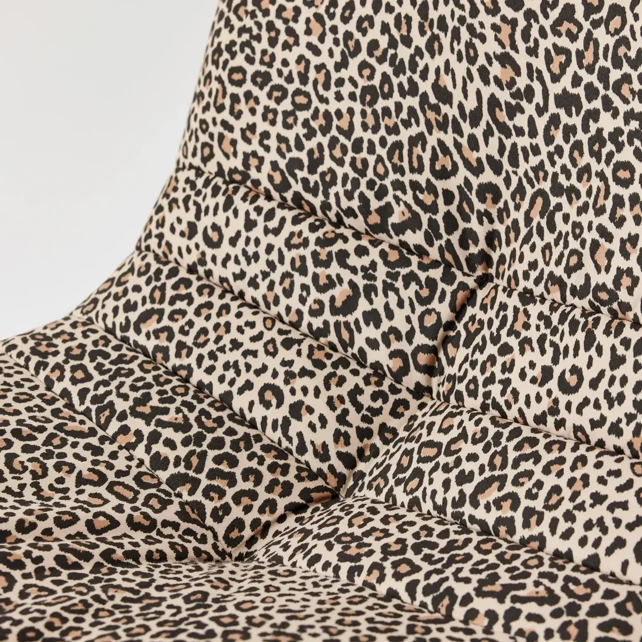 Sokol Leopardenmuster Sessel Einzelsitzer Design Armsessel