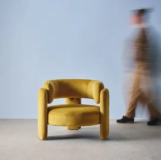 Fauteuil design 3 pieds velours beige Mellow