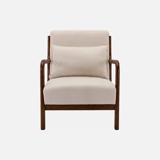 Poltrona escandinava Lorens bege madeira de seringueira nogueira design nórdico conforto