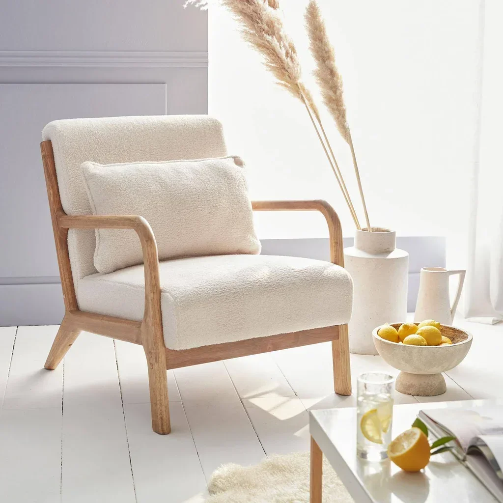 Fauteuil scandinave bois hévéa assise bouclette crème Lorens