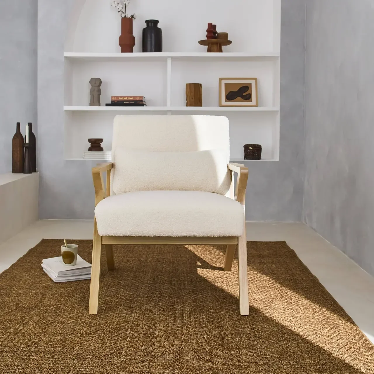 Fauteuil scandinave bois hévéa bouclette crème - Antoine