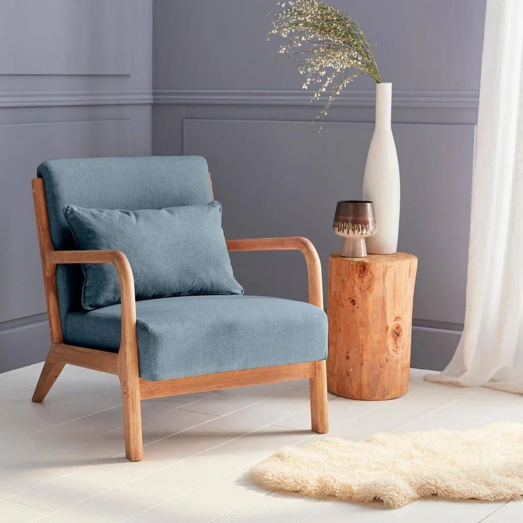 Fauteuil scandinave bois hévéa massif tissu rembourré Lorens design
