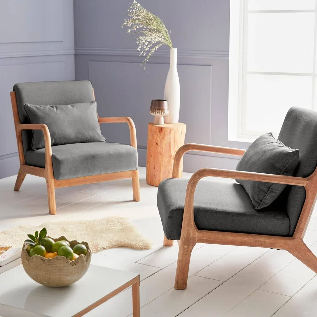 Fauteuil design scandinave bois hévéa massif tissu rembourré Lorens