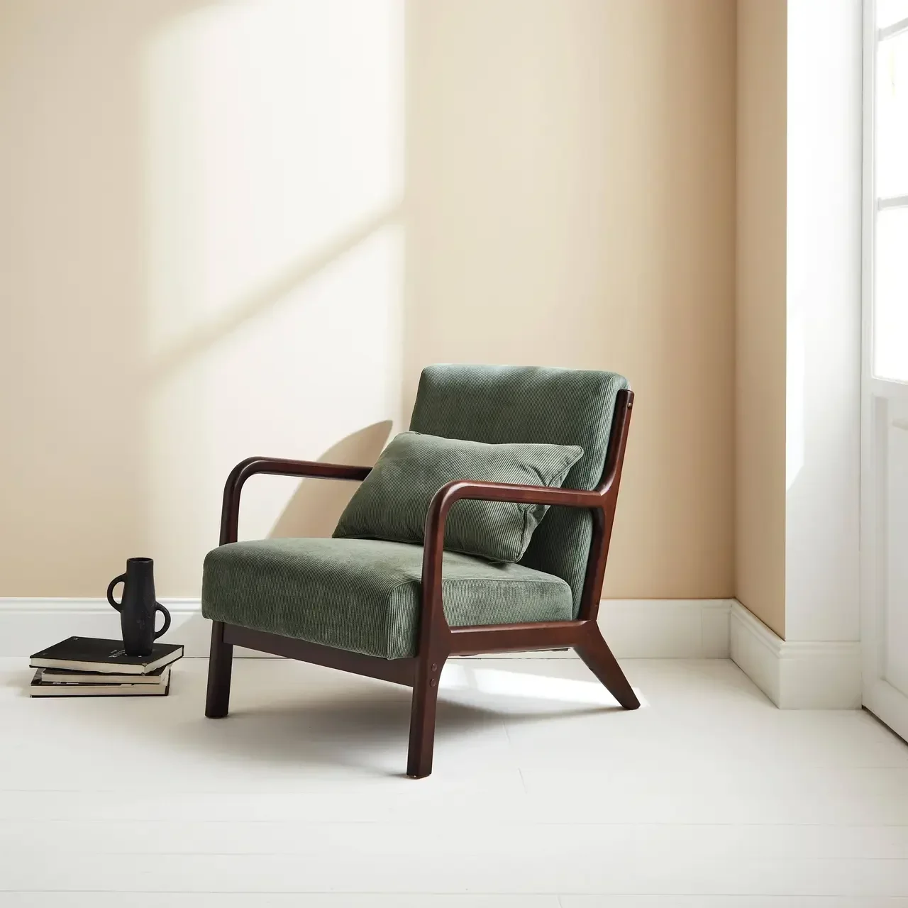 Fauteuil scandinave velours côtelé bois hévéa wengé Lorens