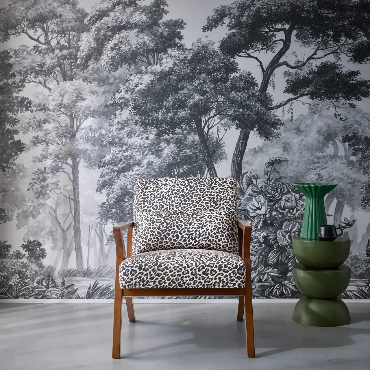 Fauteuil scandinave hévéa noyer imprimé léopard design