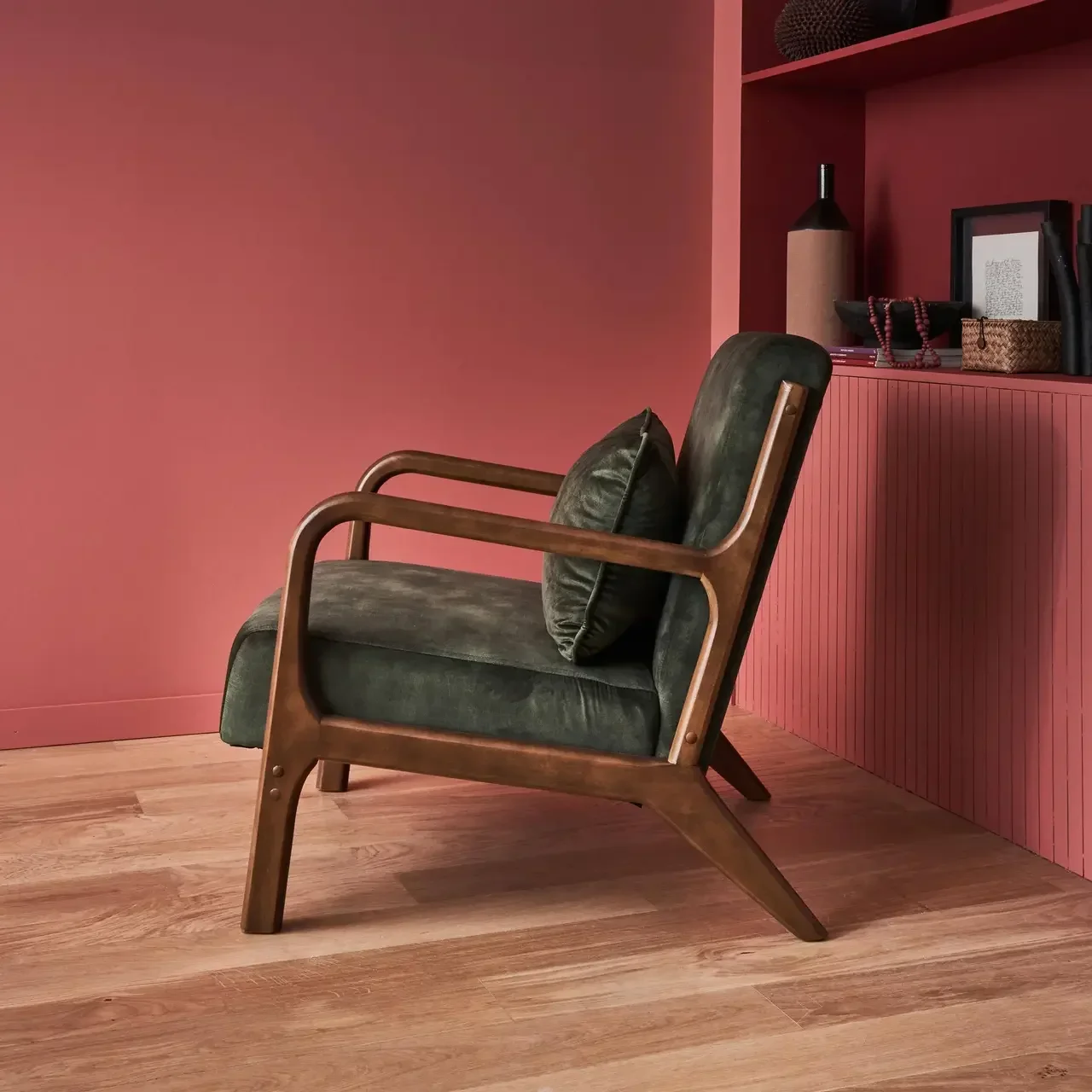 Poltrona Scandinava Velluto Blu Anatra Legno Hevea Noce Chiaro Design