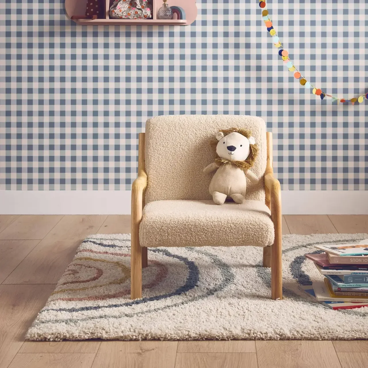 Fauteuil enfant Lorens design scandinave bois hévéa bouclette beige