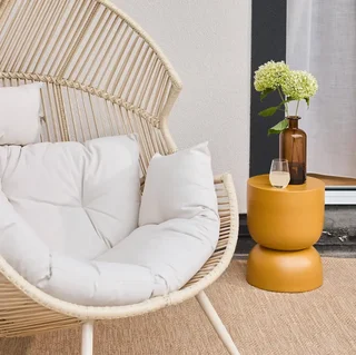 Fauteuil œuf de jardin Salenza en résine tressée et acier avec coussin confortable