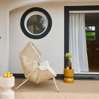 Fauteuil œuf de jardin Salenza en résine tressée et acier avec coussin confortable