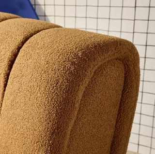 Fauteuil relax arrondi Angel bois hévéa tissu bouclette beige