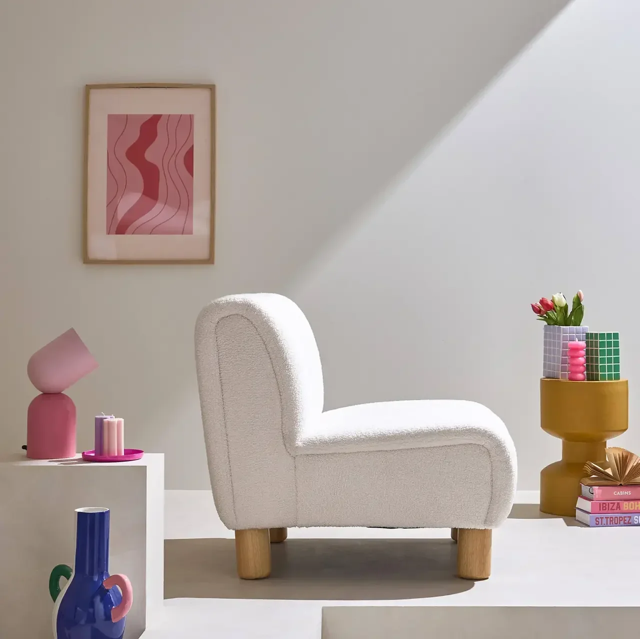 Fauteuil relax arrondi bois hévéa tissu bouclette Angel