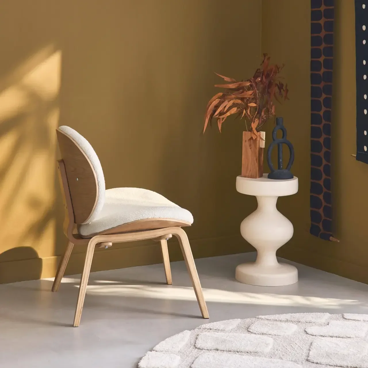 Fauteuil relax bois chêne et tissu bouclette crème confort