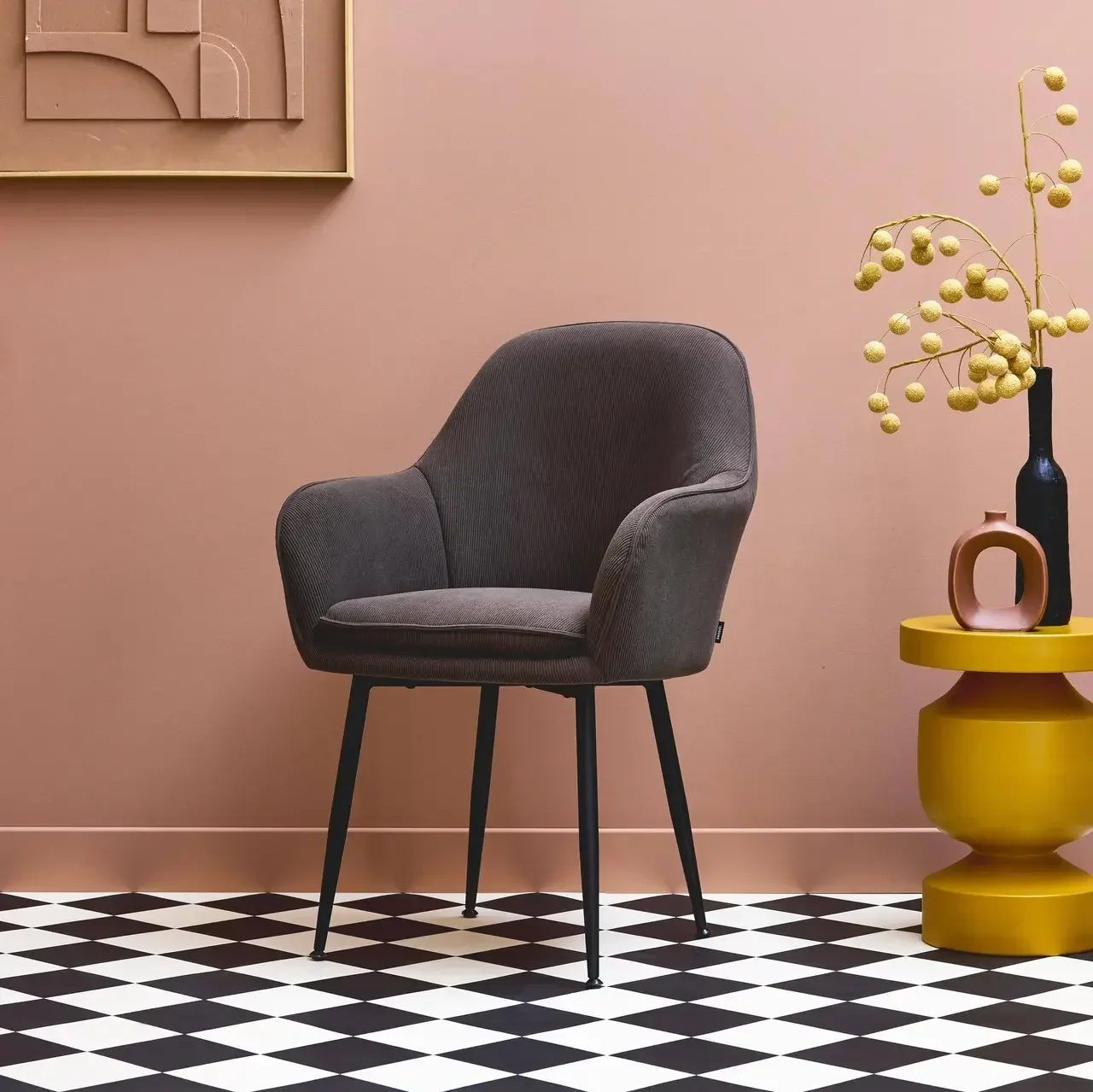 Fauteuil vintage velours côtelé Shella pieds métal noir mat confort