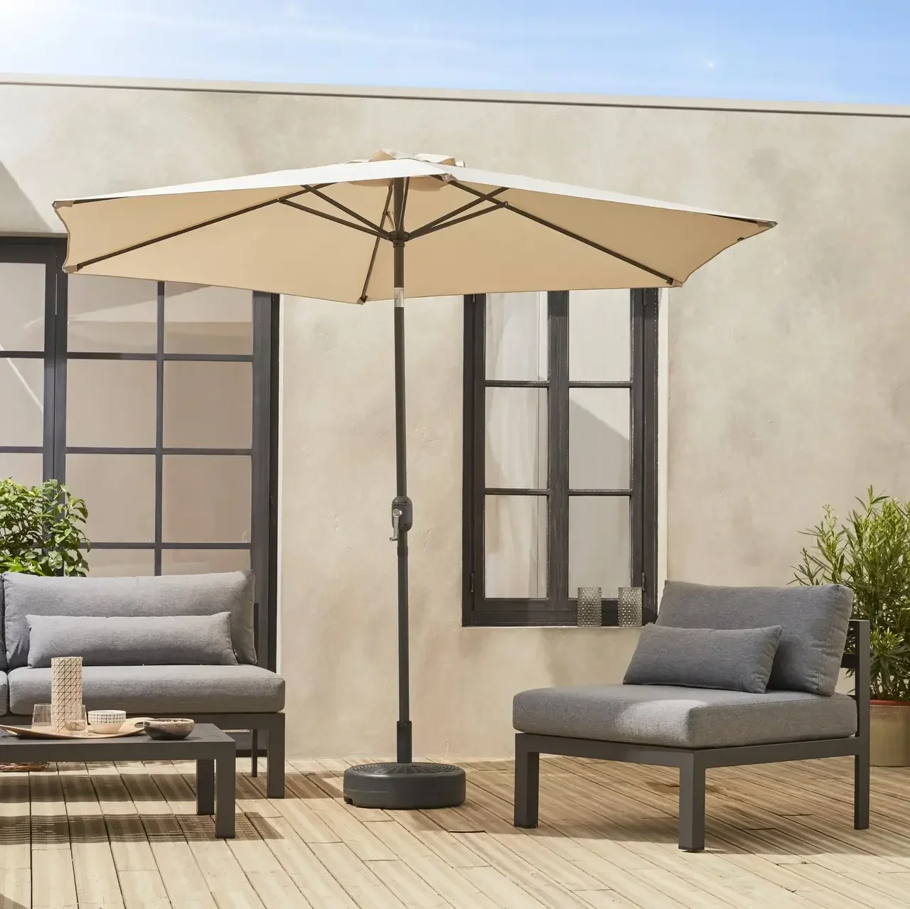 Grand parasol rond 3m mât central orientable aluminium toile UV 180g