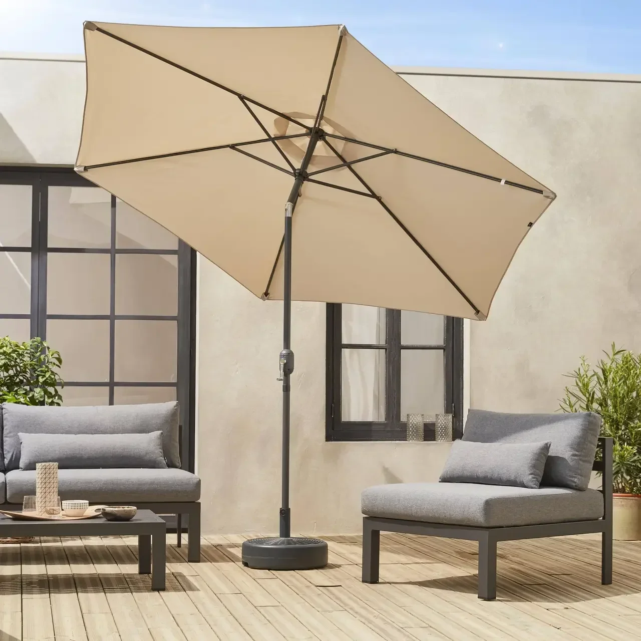 Grand parasol rond 3m mât central orientable aluminium toile UV 180g