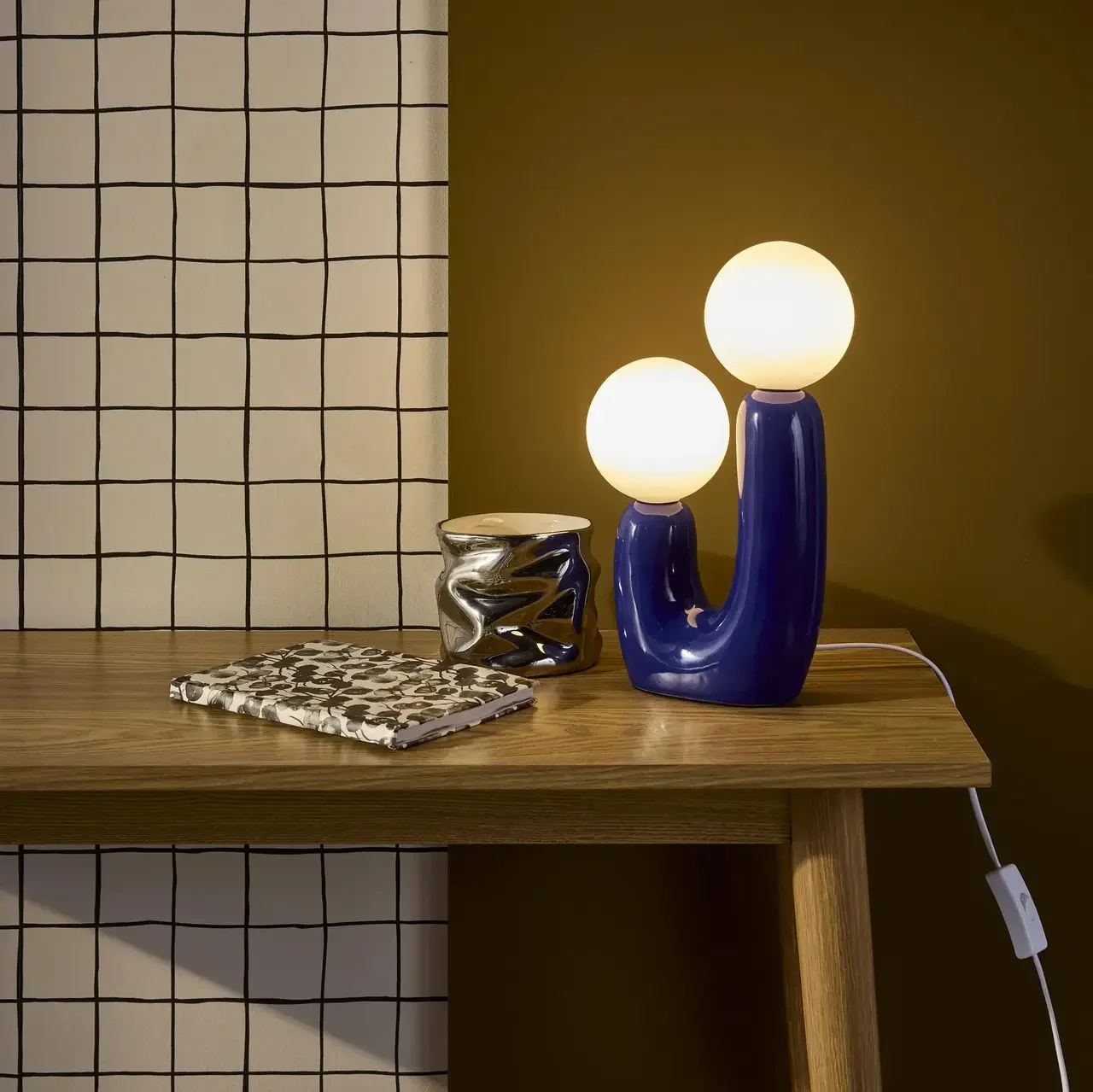 Lámpara de Mesa Cerámica Vidrio Artesanal 31 cm Deva Azul Beige Terracota