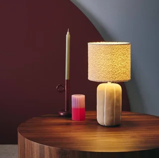 Lampe à poser céramique rayée abat-jour bouclette 41 cm style cosy