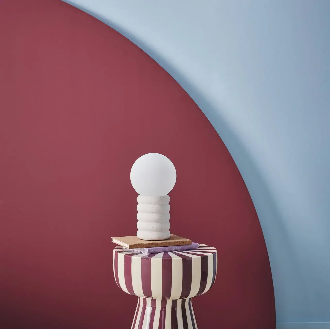 Lampe à poser Zoé céramique mouchetée blanche 28 cm