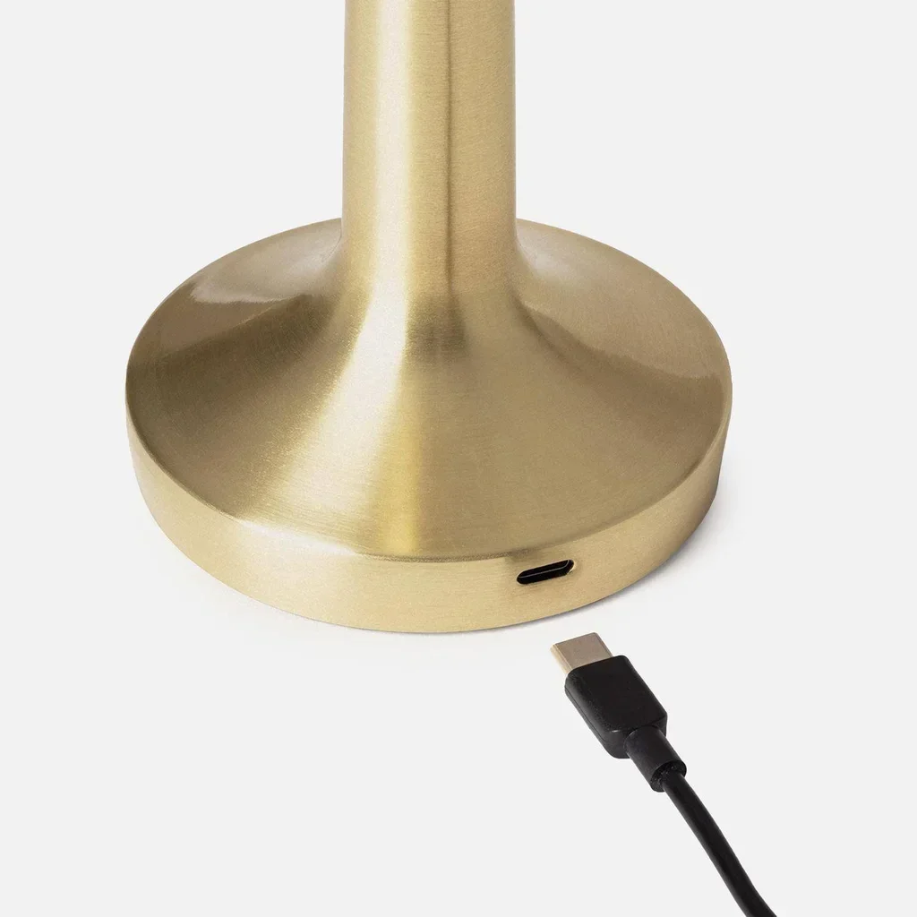 Lampe LED dorée cylindrique Ø9 cm avec port USB pour salon