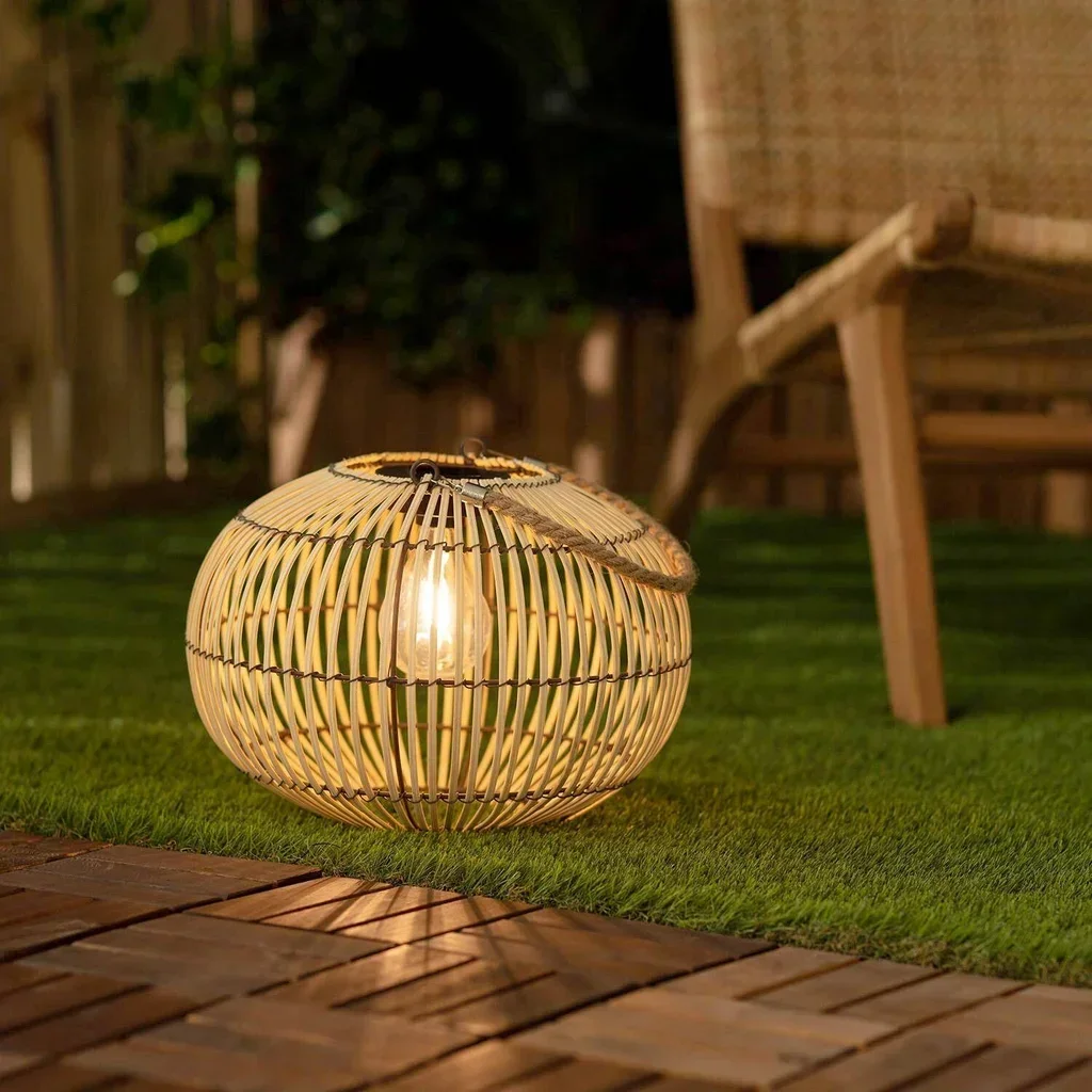 Lampe solaire jardin rotin LED 31 cm ambiance extérieure
