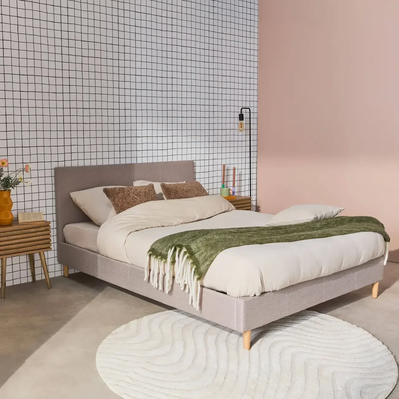Letto imbottito 140x190 cm con rete a doghe integrata Marlon