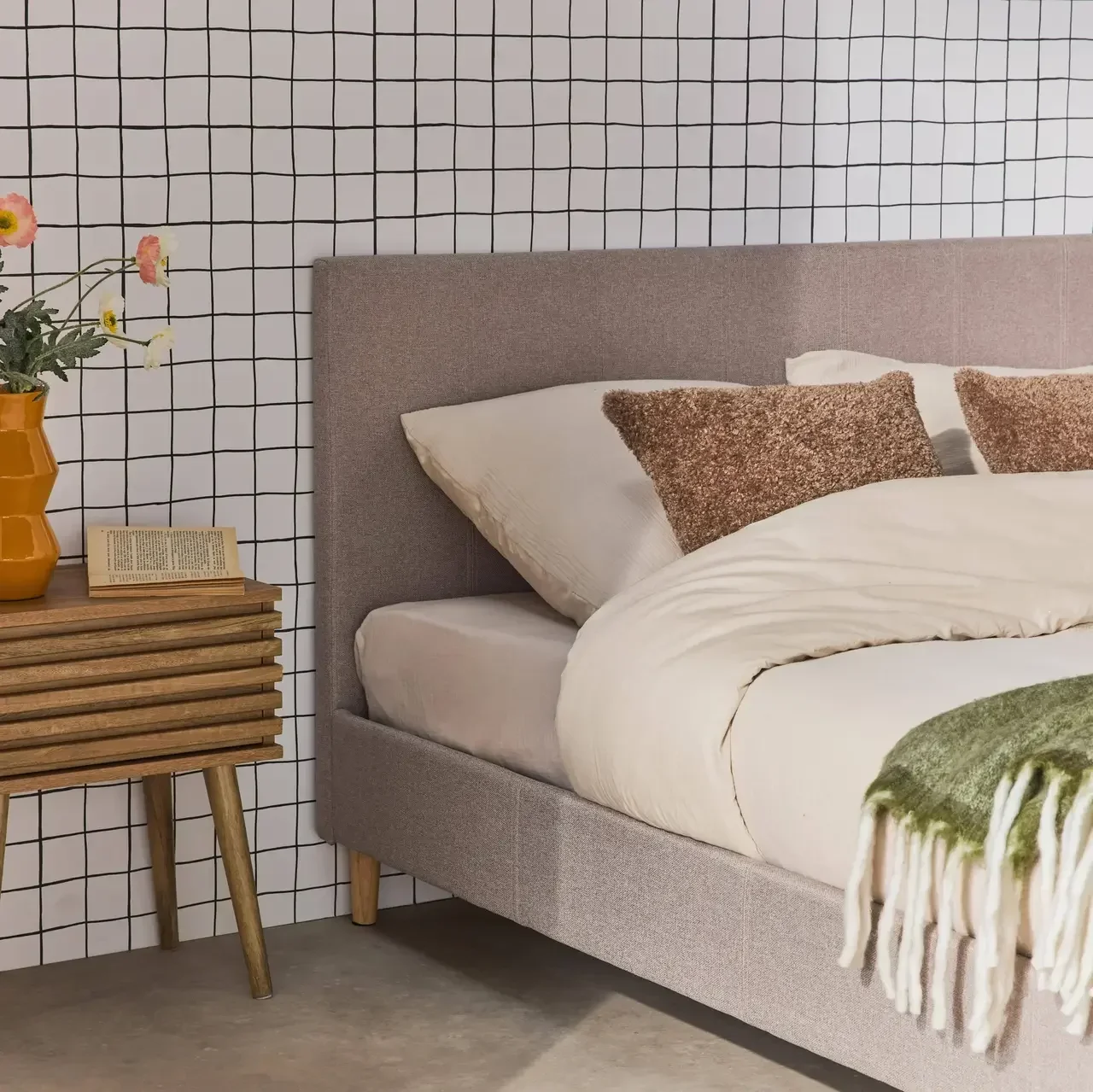 Letto imbottito 140x190 cm con rete a doghe integrata Marlon