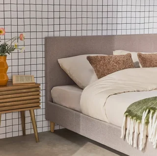 Letto imbottito 140x190 cm con rete a doghe integrata Marlon
