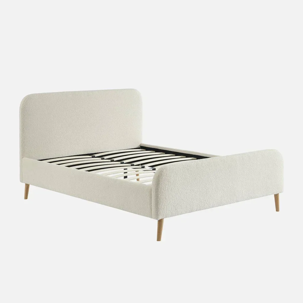 Lit 140x190 cm bouclette crème avec sommier et tête de lit capitonnée Finn
