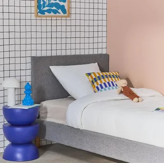 Letto 90x190 cm Marlon tessuto con rete a doghe e testiera