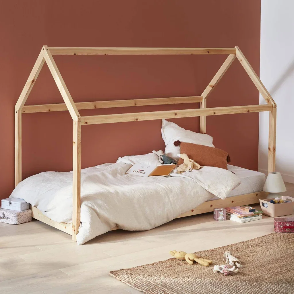Lit cabane enfant 90x190 pin massif naturel avec sommier