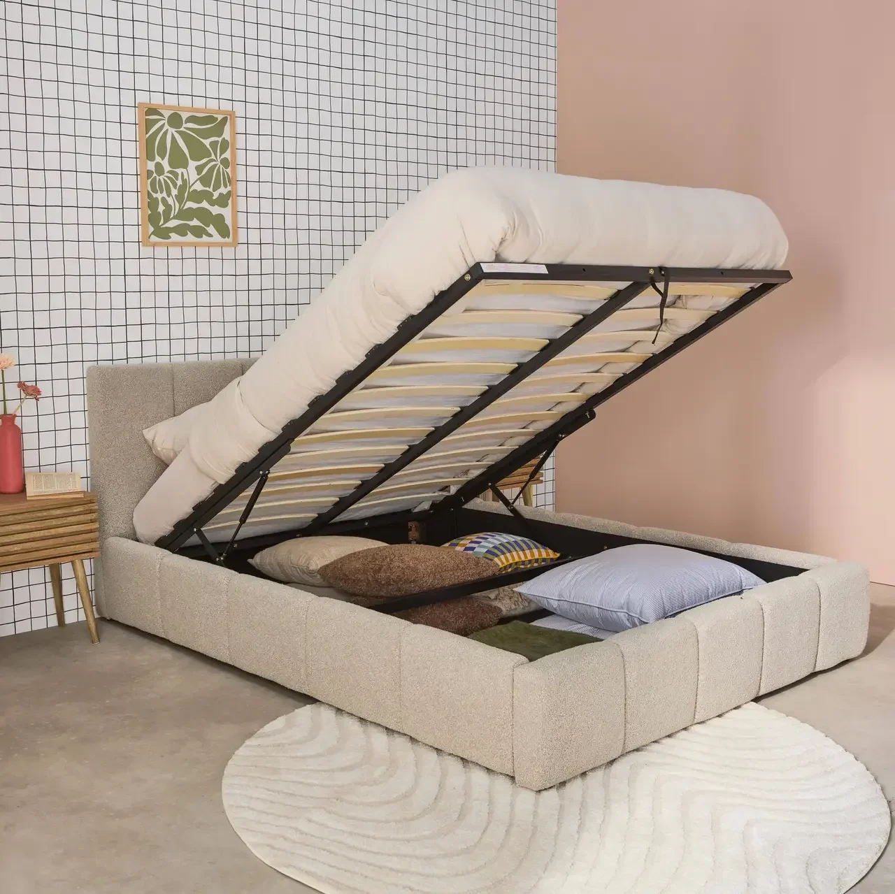Lit coffre 160x200 capitonné bouclette rangement intégré