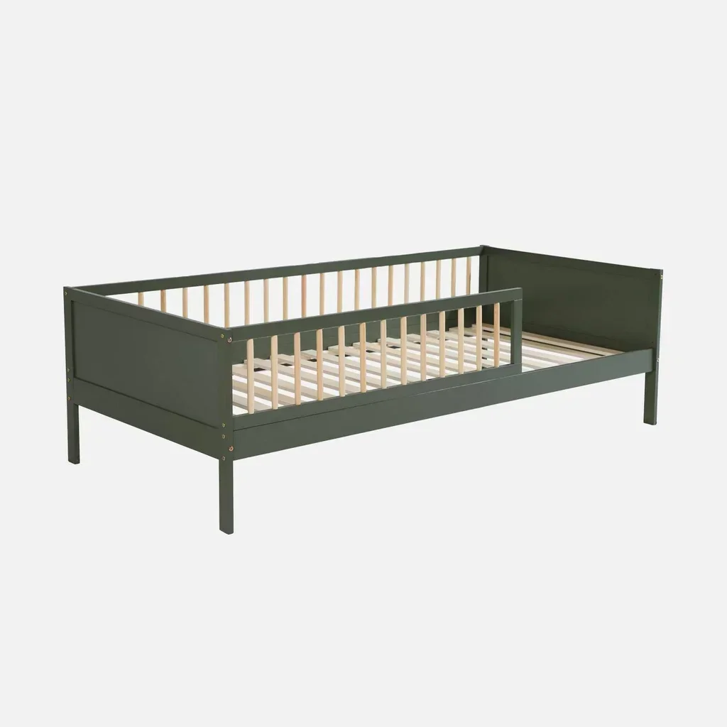 Lit junior 90x190 pin massif naturel sommier lattes barrière sécurité enfant