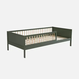 Lit junior 90x190 pin massif naturel sommier lattes barrière sécurité enfant