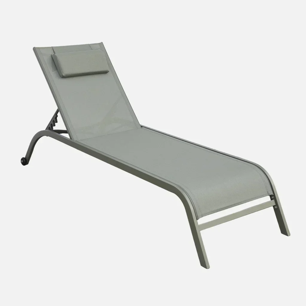 2 transats métalliques inclinables avec matelas et roues de déplacement