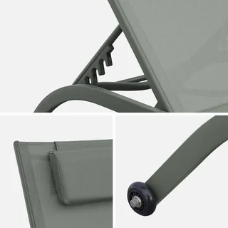 2 transats métalliques inclinables avec matelas et roues de déplacement