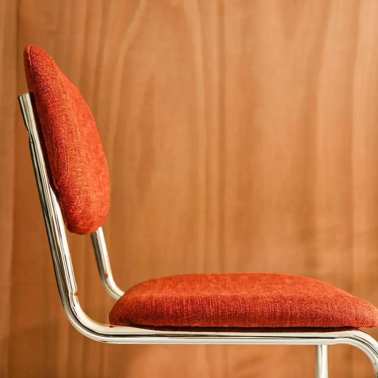 Chaises design cantilever métal chromé chenille beige Maloa