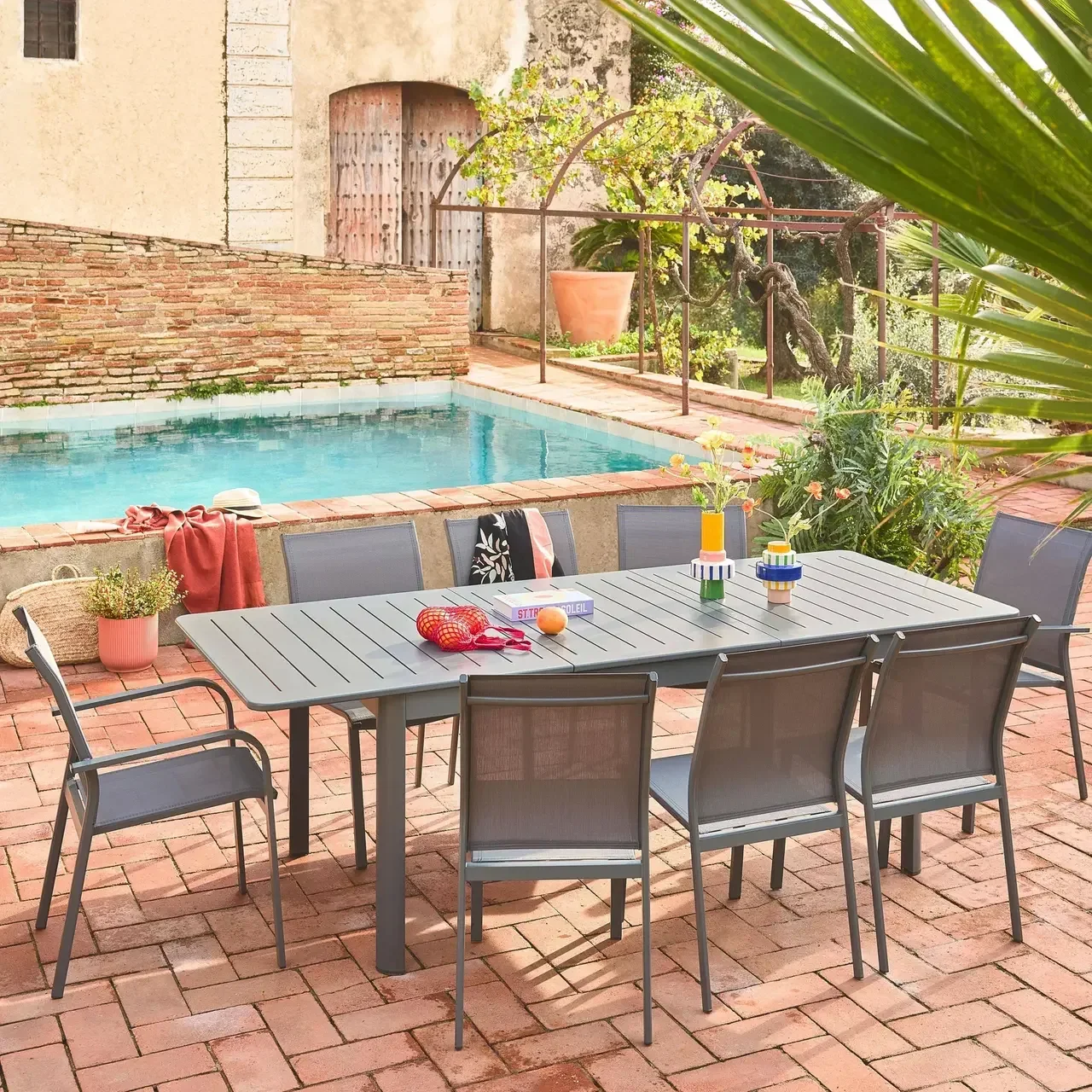 Chaises empilables aluminium jardin Cleveland design moderne