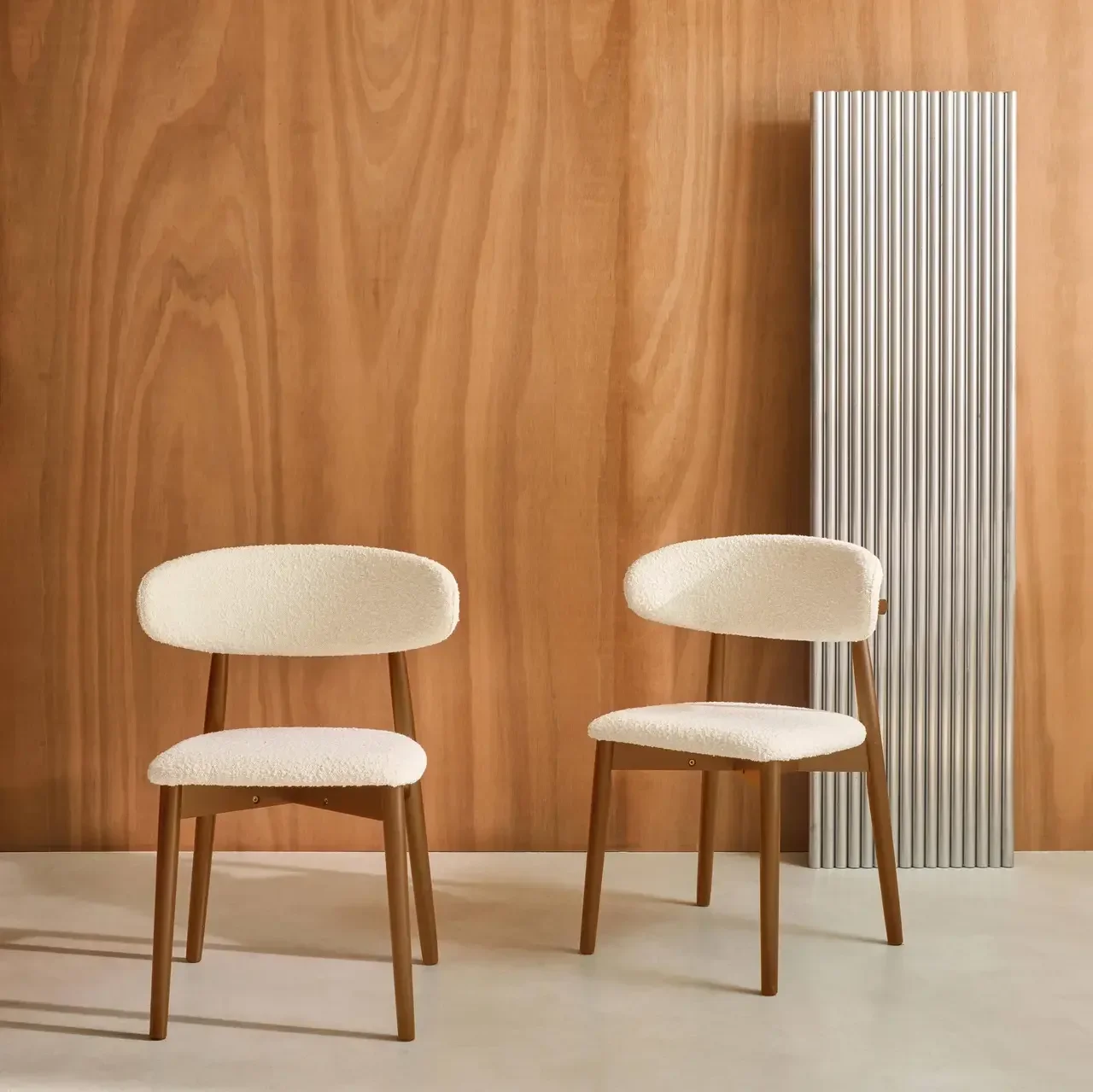 Lot de 2 chaises scandinaves hévéa bouclette