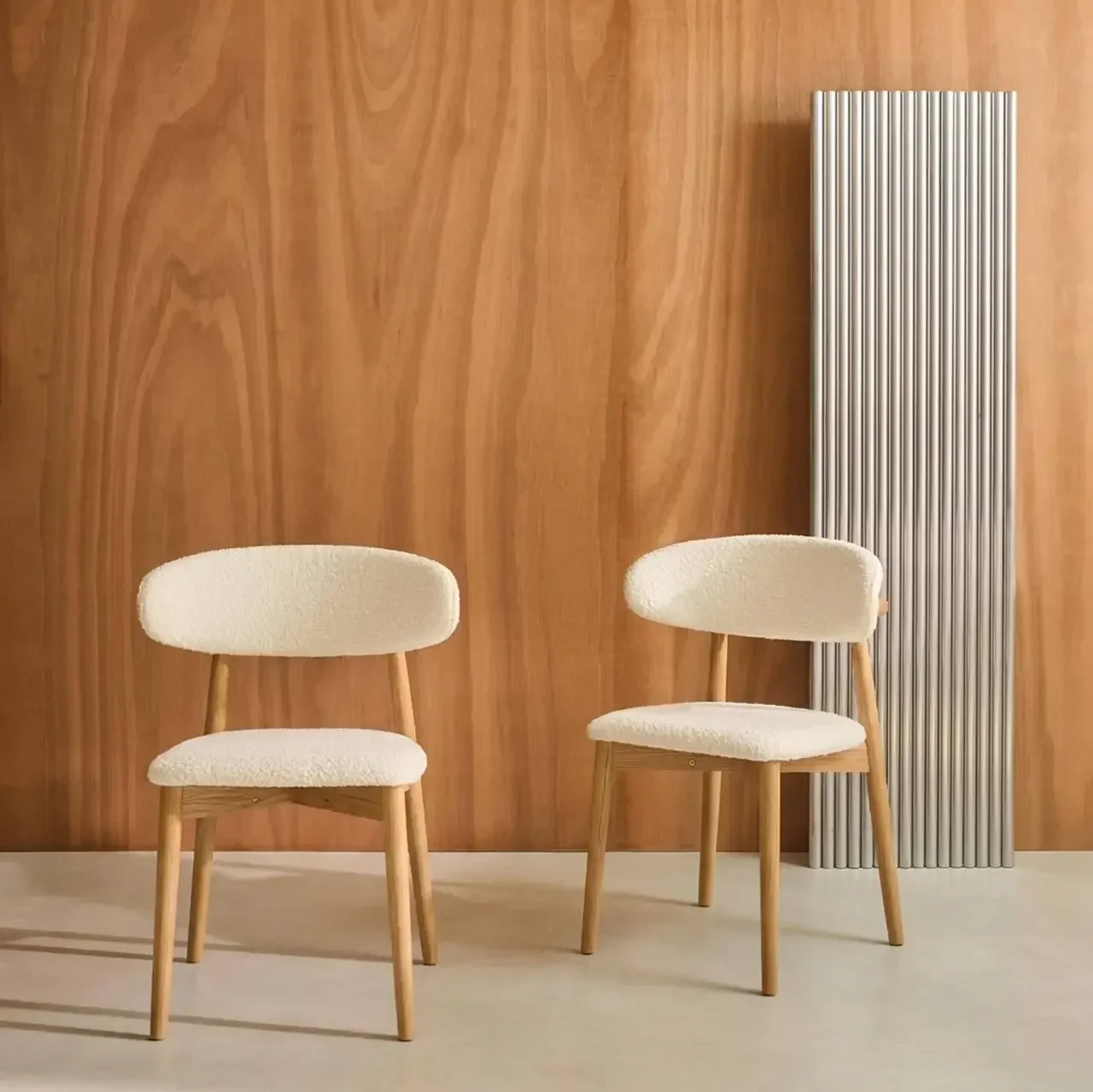 Chaises scandinaves hévéa bouclette lot de 2 design nordique